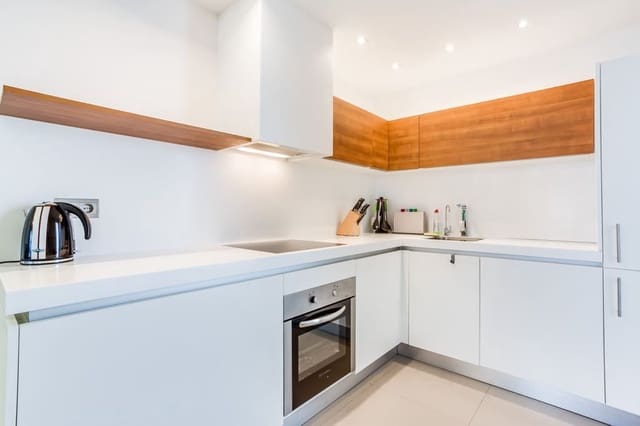 3 soveværelse Lejlighed til salg i San Pedro de Alcantara, Marbella med swimmingpool garage - € 560.000 (Ref: 6884649)