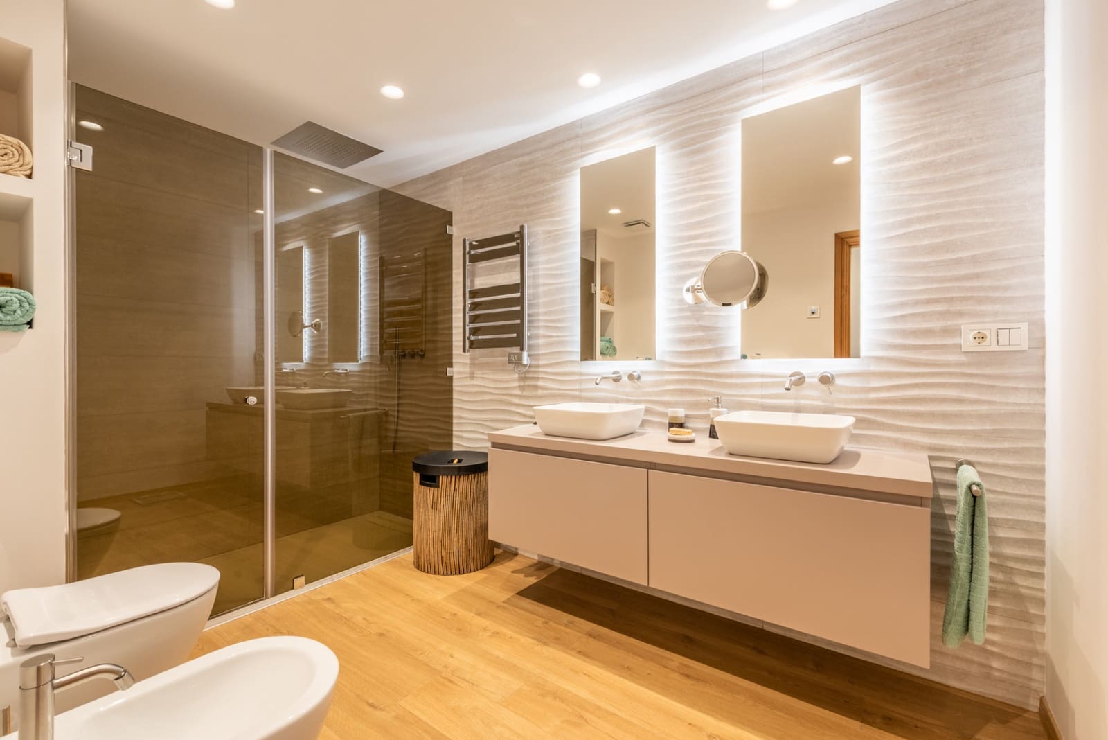 3 bedroom Villa for sale in Nueva Andalucia with pool garage - € 885,000 (Ref: 7015611)