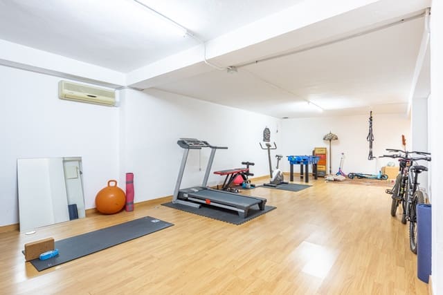 3 soverom Villa til salgs i Nueva Andalucia, Marbella med svømmebasseng garasje - € 885 000 (Ref: 7015611)