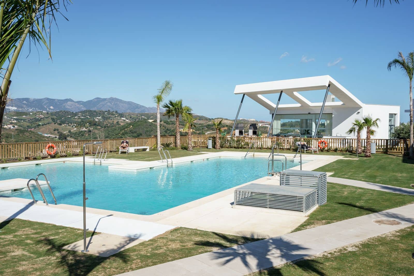 4 soveværelse Penthouse til salg i La Cala de Mijas med swimmingpool garage - € 785.000 (Ref: 7017585)