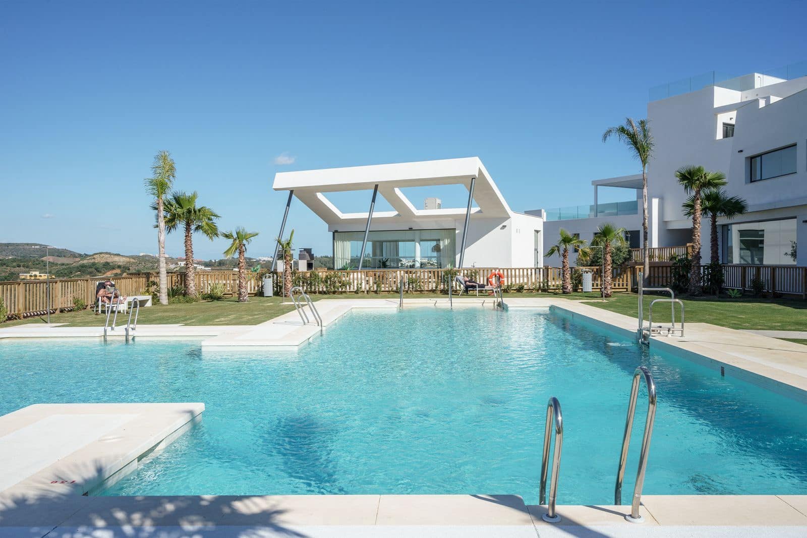 4 soveværelse Penthouse til salg i La Cala de Mijas med swimmingpool garage - € 785.000 (Ref: 7017585)