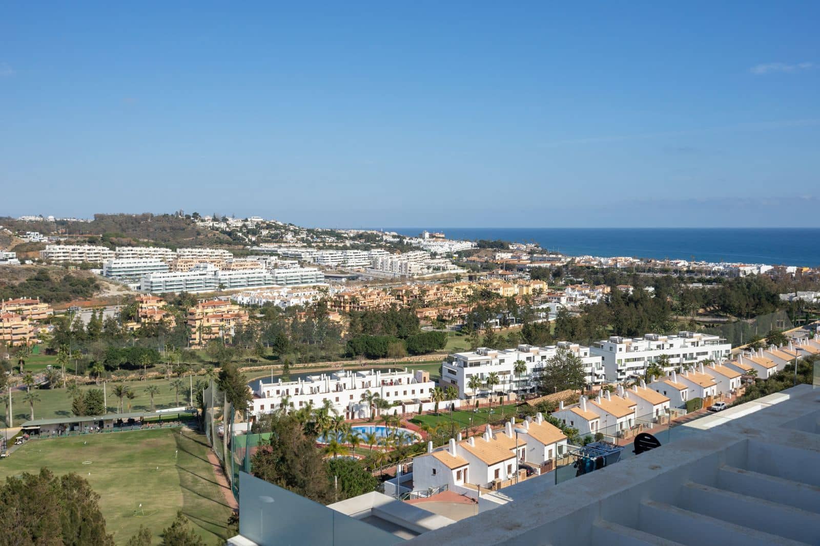 4 soveværelse Penthouse til salg i La Cala de Mijas med swimmingpool garage - € 785.000 (Ref: 7017585)