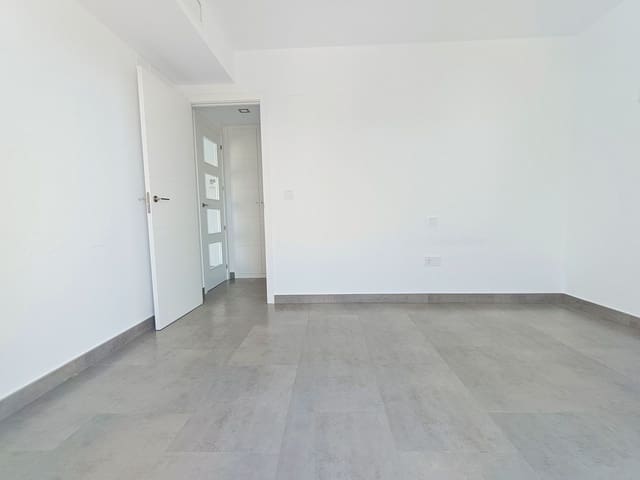 2 chambre Penthouse à vendre à Estepona avec piscine garage - 590 000 € (Ref: 7032594)