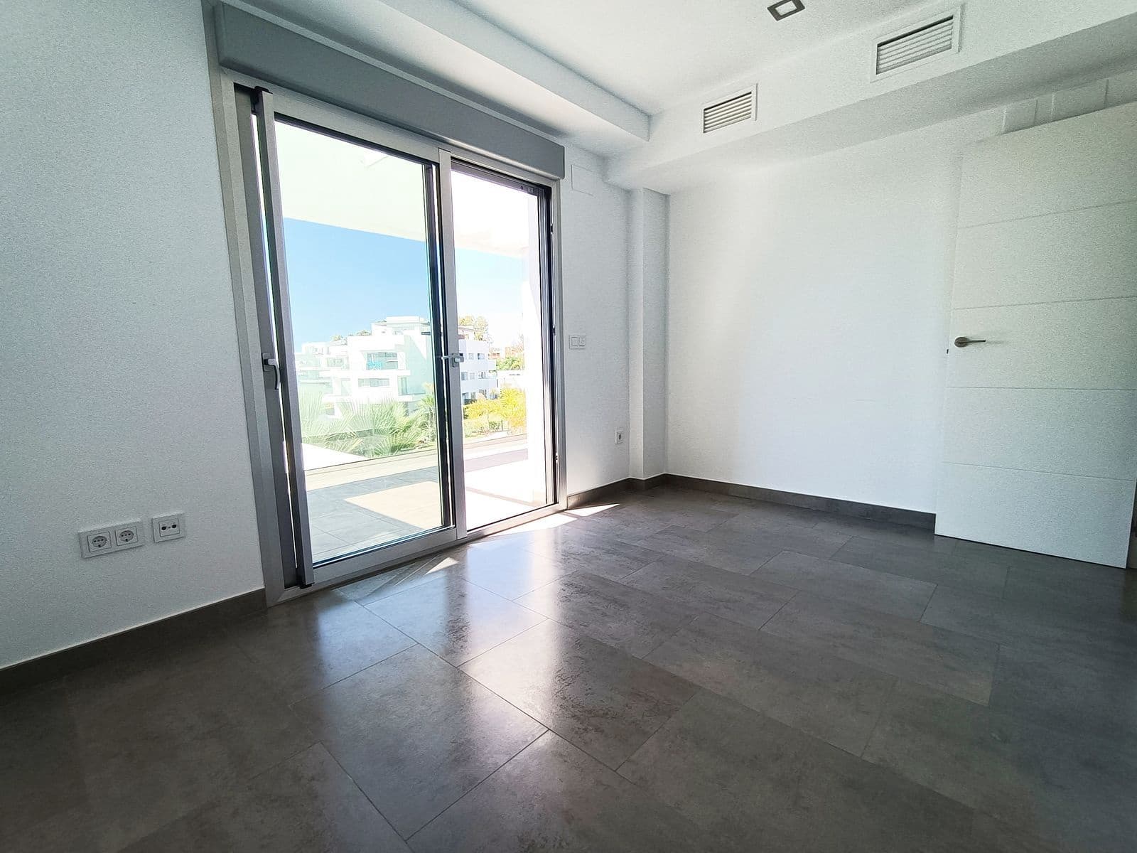 2 camera da letto Attico in vendita in Estepona con piscina garage - 590.000 € (Rif: 7032594)
