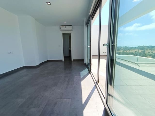 2 chambre Penthouse à vendre à Estepona avec piscine garage - 590 000 € (Ref: 7032594)