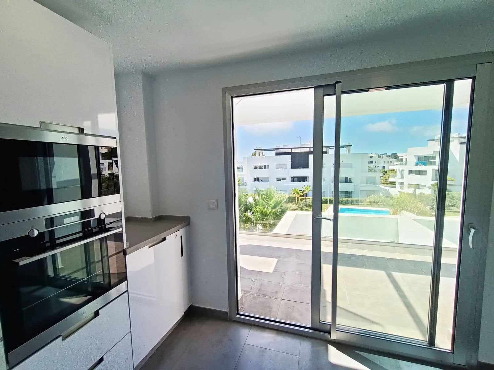 2 camera da letto Attico in vendita in Estepona con piscina garage - 590.000 € (Rif: 7032594)