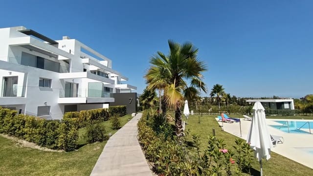 2 chambre Penthouse à vendre à Estepona avec piscine garage - 590 000 € (Ref: 7032594)
