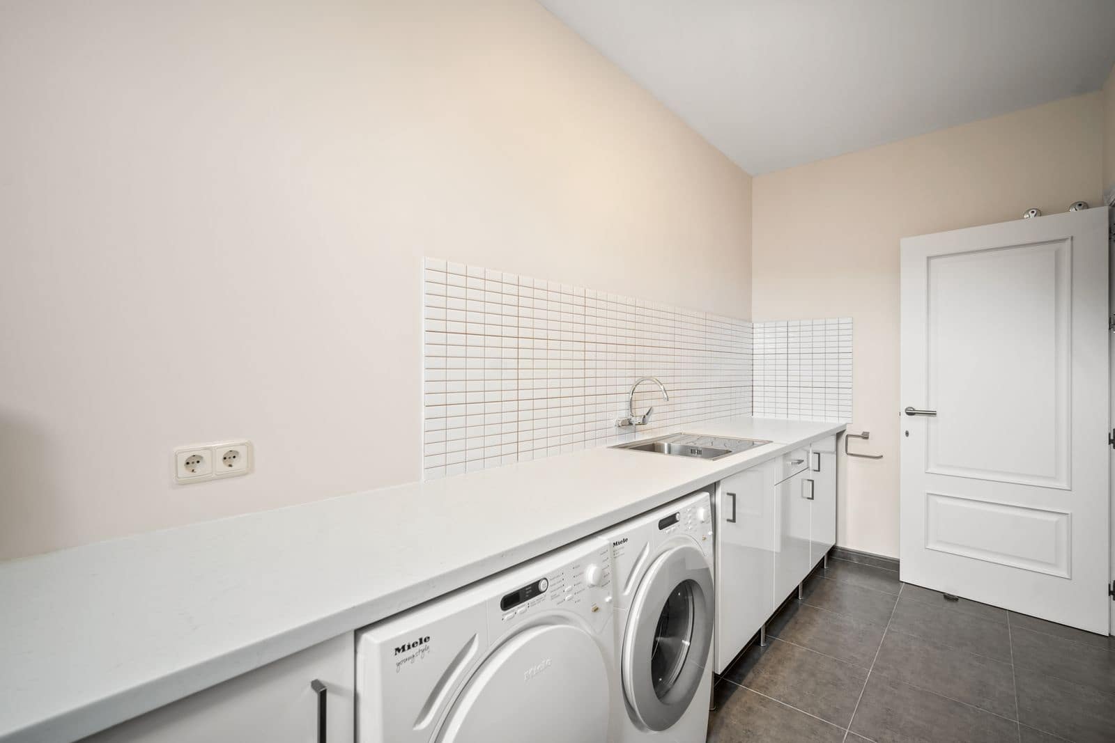 Chalet de 4 habitaciones en Benahavís en venta con piscina garaje - 1.995.000 € (Ref: 7033990)