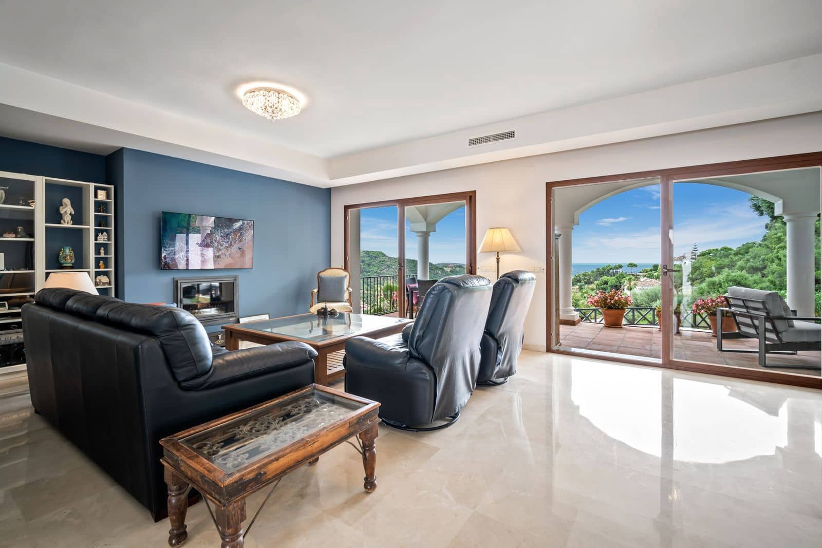 Chalet de 4 habitaciones en Benahavís en venta con piscina garaje - 1.995.000 € (Ref: 7033990)