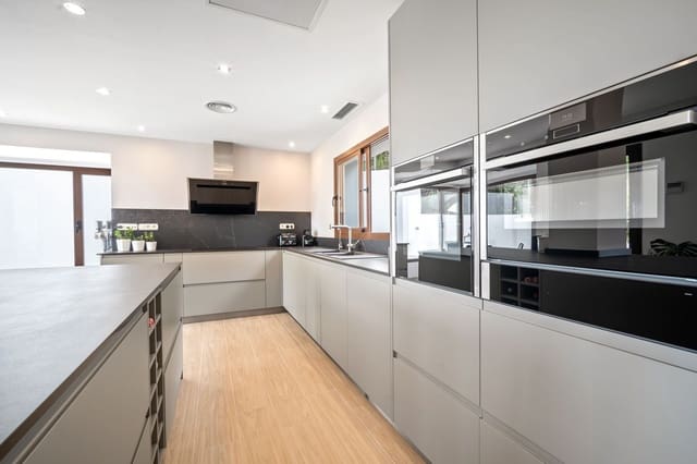 4 camera da letto Villa in vendita in Benahavís con piscina garage - 1.995.000 € (Rif: 7033990)