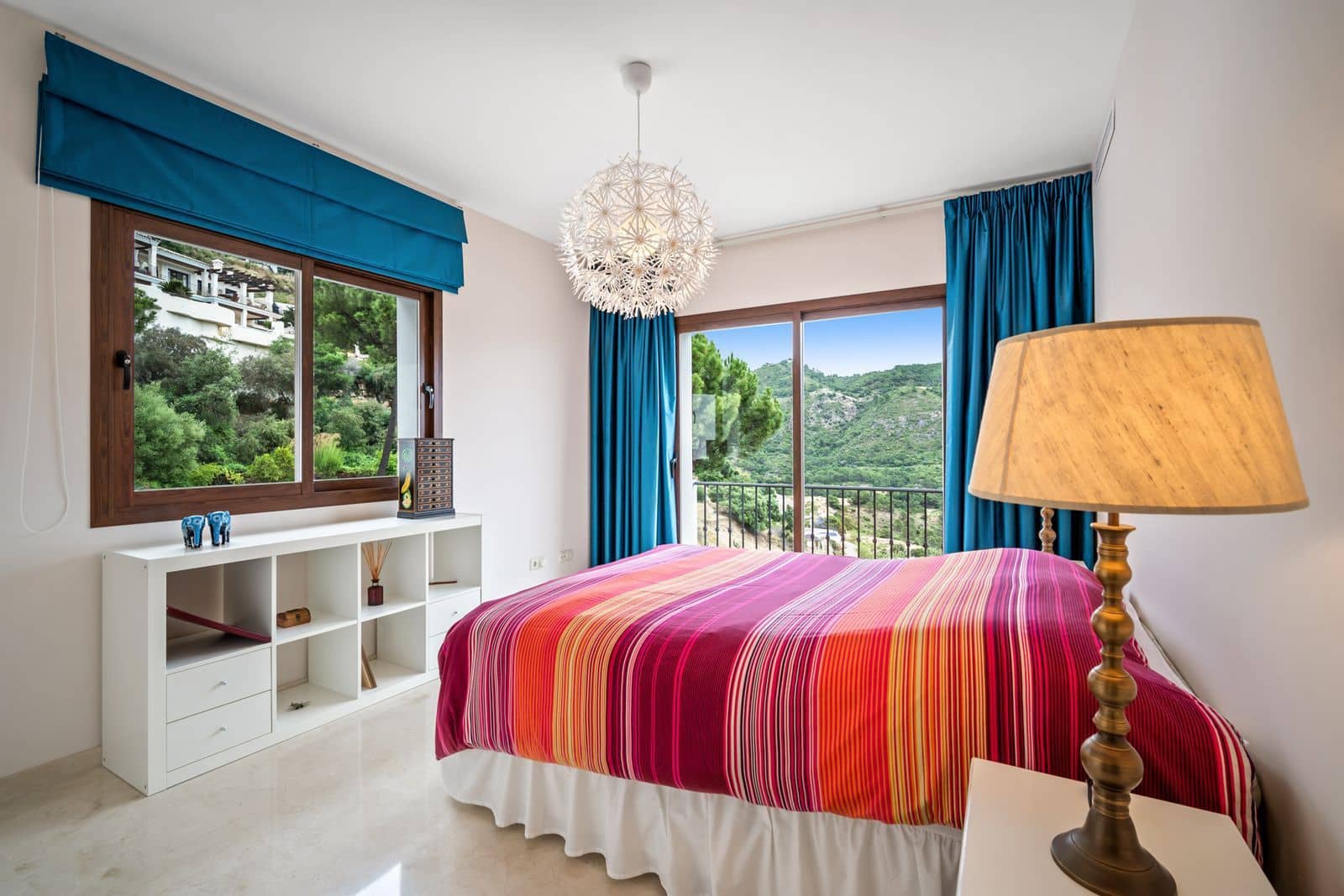 Chalet de 4 habitaciones en Benahavís en venta con piscina garaje - 1.995.000 € (Ref: 7033990)