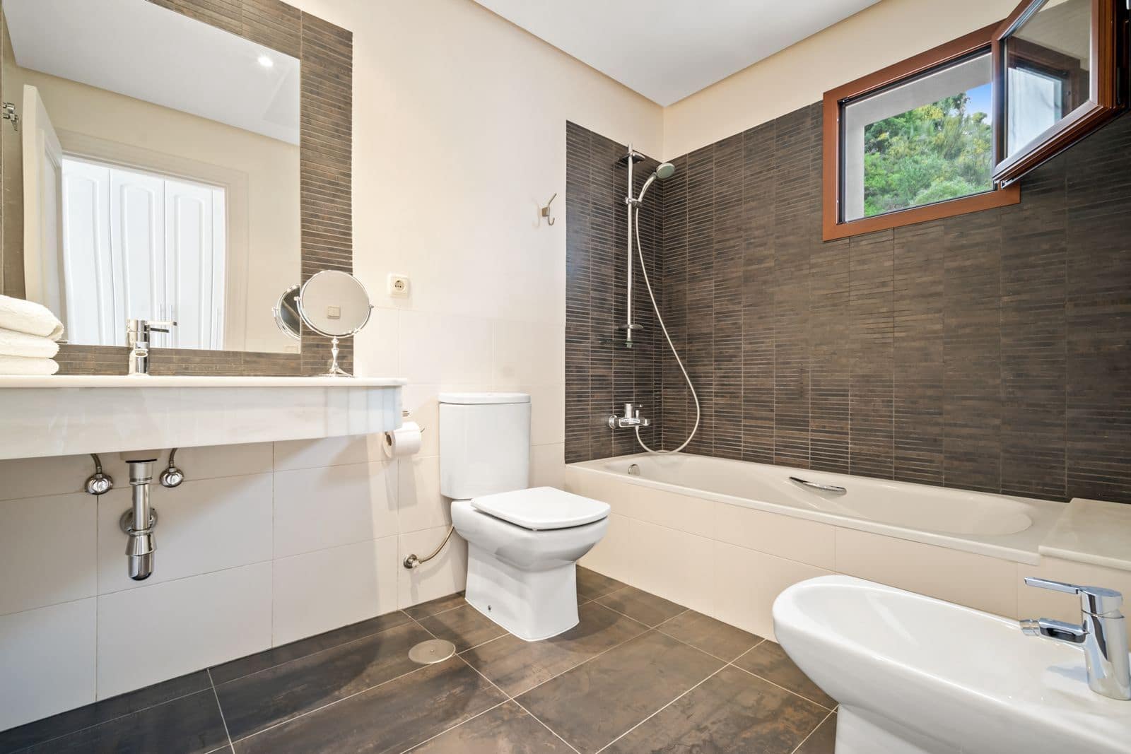 Chalet de 4 habitaciones en Benahavís en venta con piscina garaje - 1.995.000 € (Ref: 7033990)