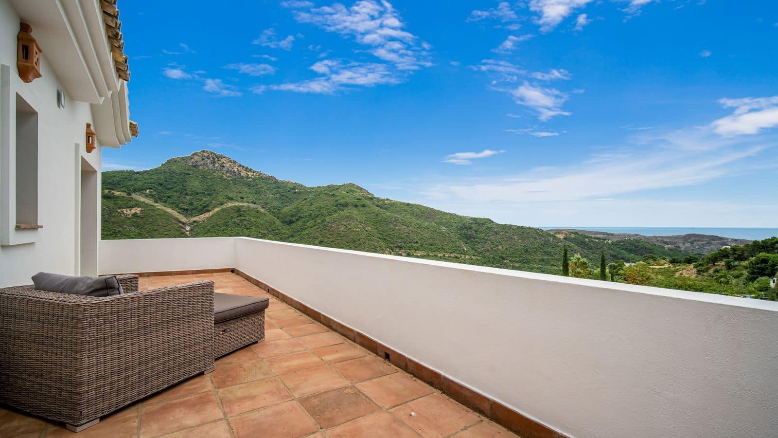 Chalet de 4 habitaciones en Benahavís en venta con piscina garaje - 1.995.000 € (Ref: 7033990)