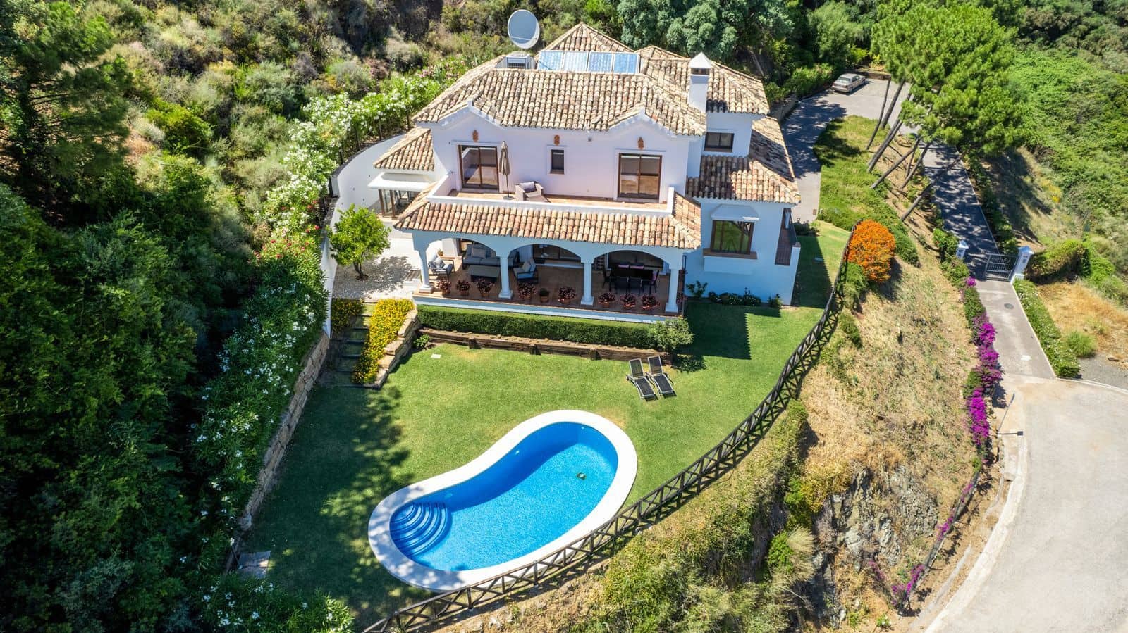 Chalet de 4 habitaciones en Benahavís en venta con piscina garaje - 1.995.000 € (Ref: 7033990)