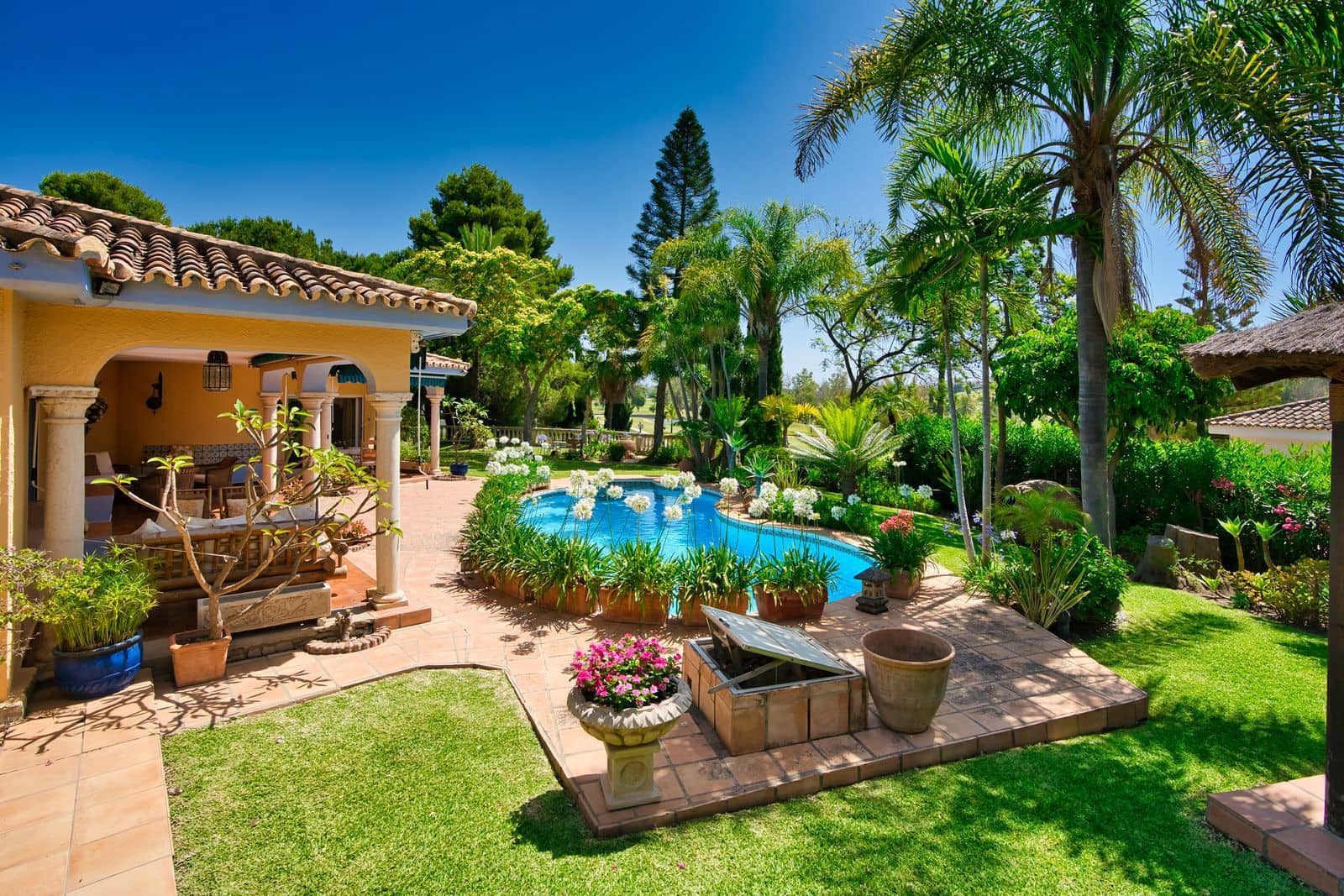 5 soveværelse Villa til salg i El Paraiso med swimmingpool garage - € 1.695.000 (Ref: 7033992)