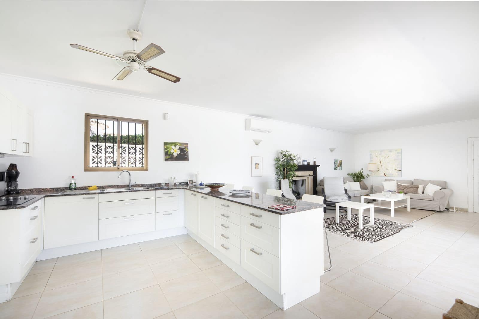 5 soveværelse Villa til salg i El Paraiso med swimmingpool garage - € 850.000 (Ref: 7055833)