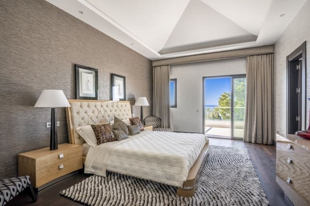 5 bedroom Villa for sale in Sierra Blanca, Marbella with pool garage - € 4,400,000 (Ref: 7061195)