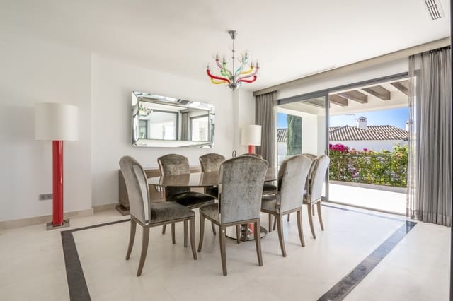 5 bedroom Villa for sale in Sierra Blanca, Marbella with pool garage - € 4,400,000 (Ref: 7061195)