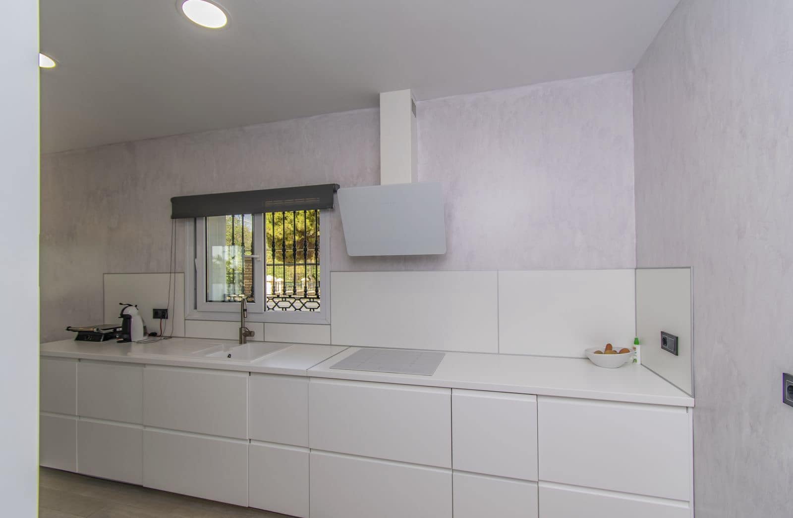 7 soverom Villa til salgs i Marbella med svømmebasseng garasje - € 1 750 000 (Ref: 7061197)