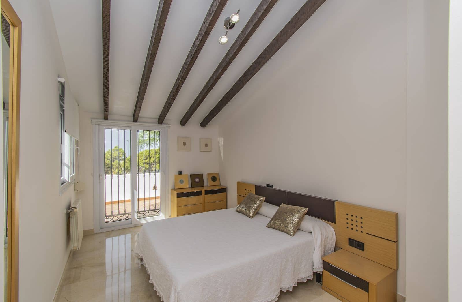 7 soverom Villa til salgs i Marbella med svømmebasseng garasje - € 1 750 000 (Ref: 7061197)