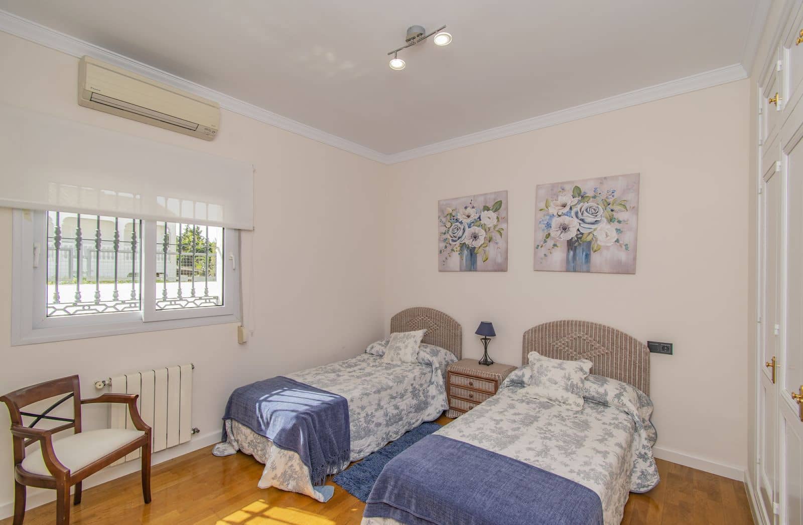 7 soverom Villa til salgs i Marbella med svømmebasseng garasje - € 1 750 000 (Ref: 7061197)