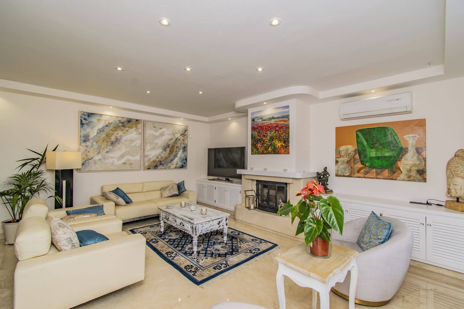 7 soverom Villa til salgs i Marbella med svømmebasseng garasje - € 1 750 000 (Ref: 7061197)