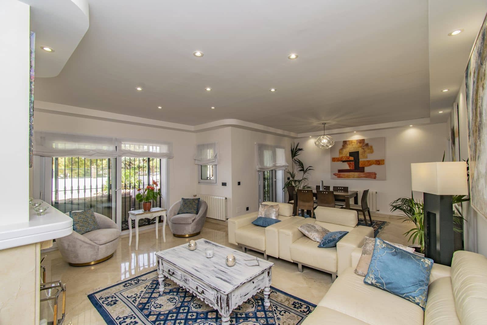 7 soverom Villa til salgs i Marbella med svømmebasseng garasje - € 1 750 000 (Ref: 7061197)