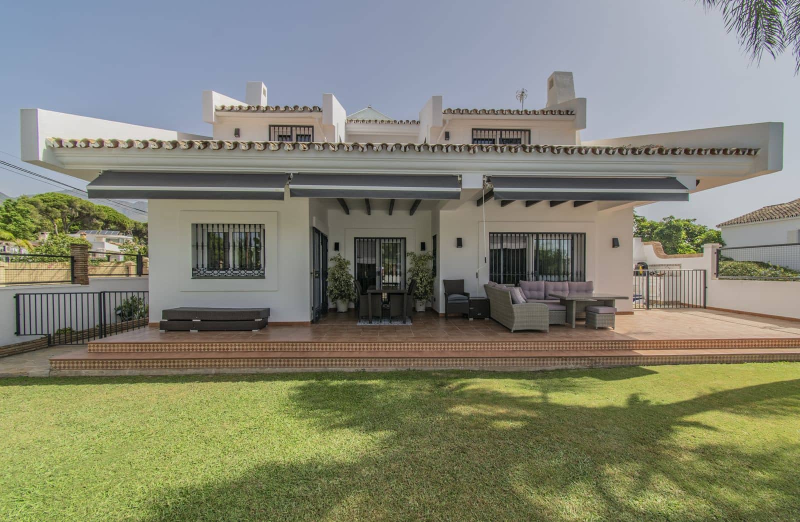 7 soverom Villa til salgs i Marbella med svømmebasseng garasje - € 1 750 000 (Ref: 7061197)