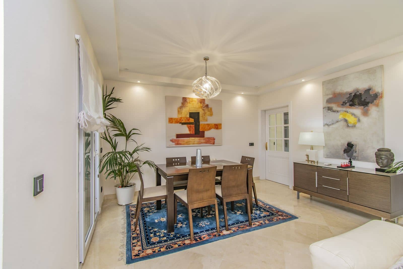 7 soverom Villa til salgs i Marbella med svømmebasseng garasje - € 1 750 000 (Ref: 7061197)