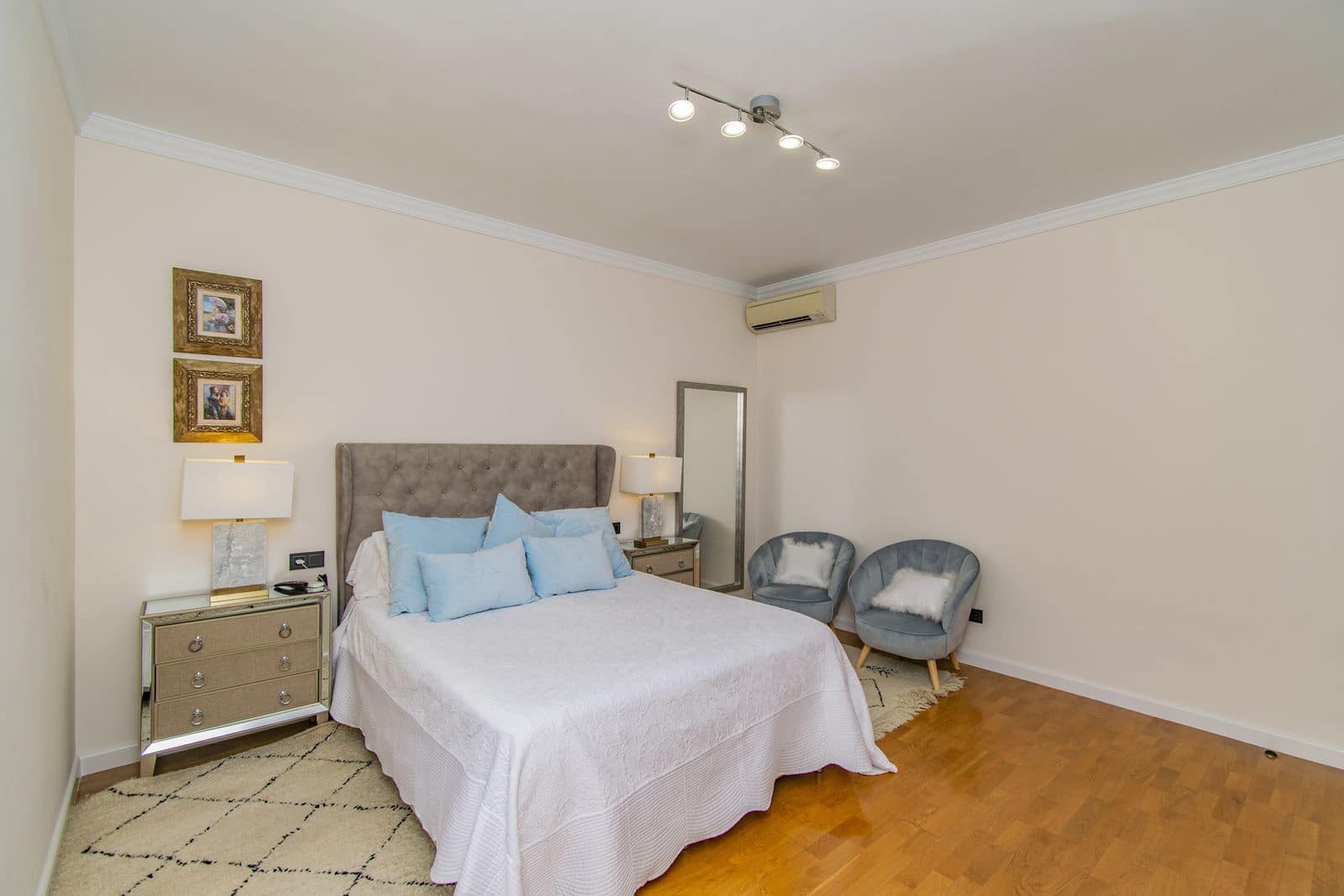 7 soverom Villa til salgs i Marbella med svømmebasseng garasje - € 1 750 000 (Ref: 7061197)