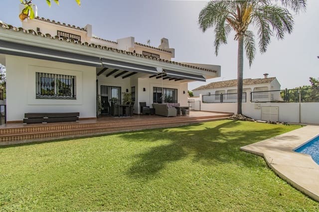 7 soverom Villa til salgs i Marbella med svømmebasseng garasje - € 1 750 000 (Ref: 7061197)