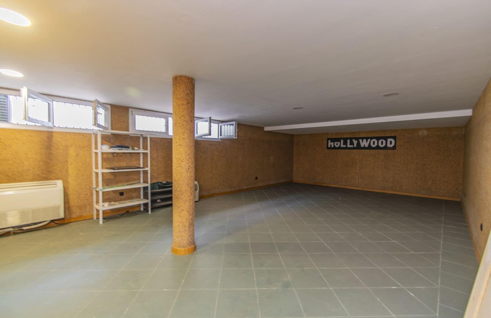 7 soverom Villa til salgs i Marbella med svømmebasseng garasje - € 1 750 000 (Ref: 7061197)