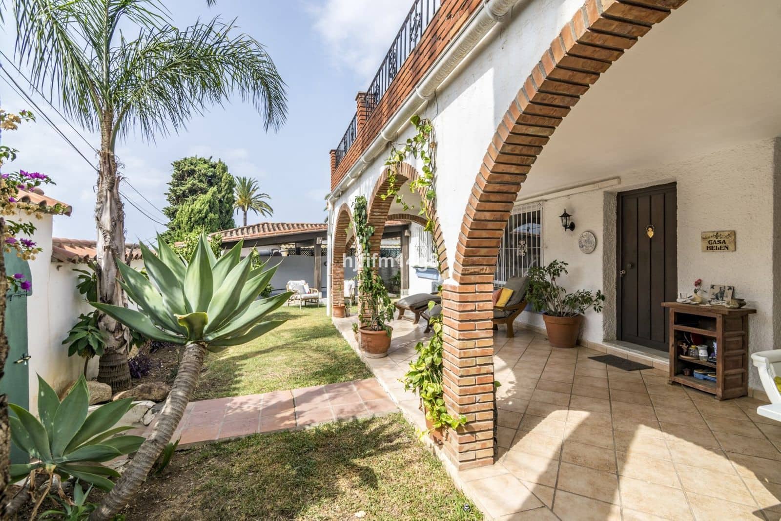 3 soveværelse Villa til salg i Nueva Andalucia med swimmingpool garage - € 850.000 (Ref: 7063191)