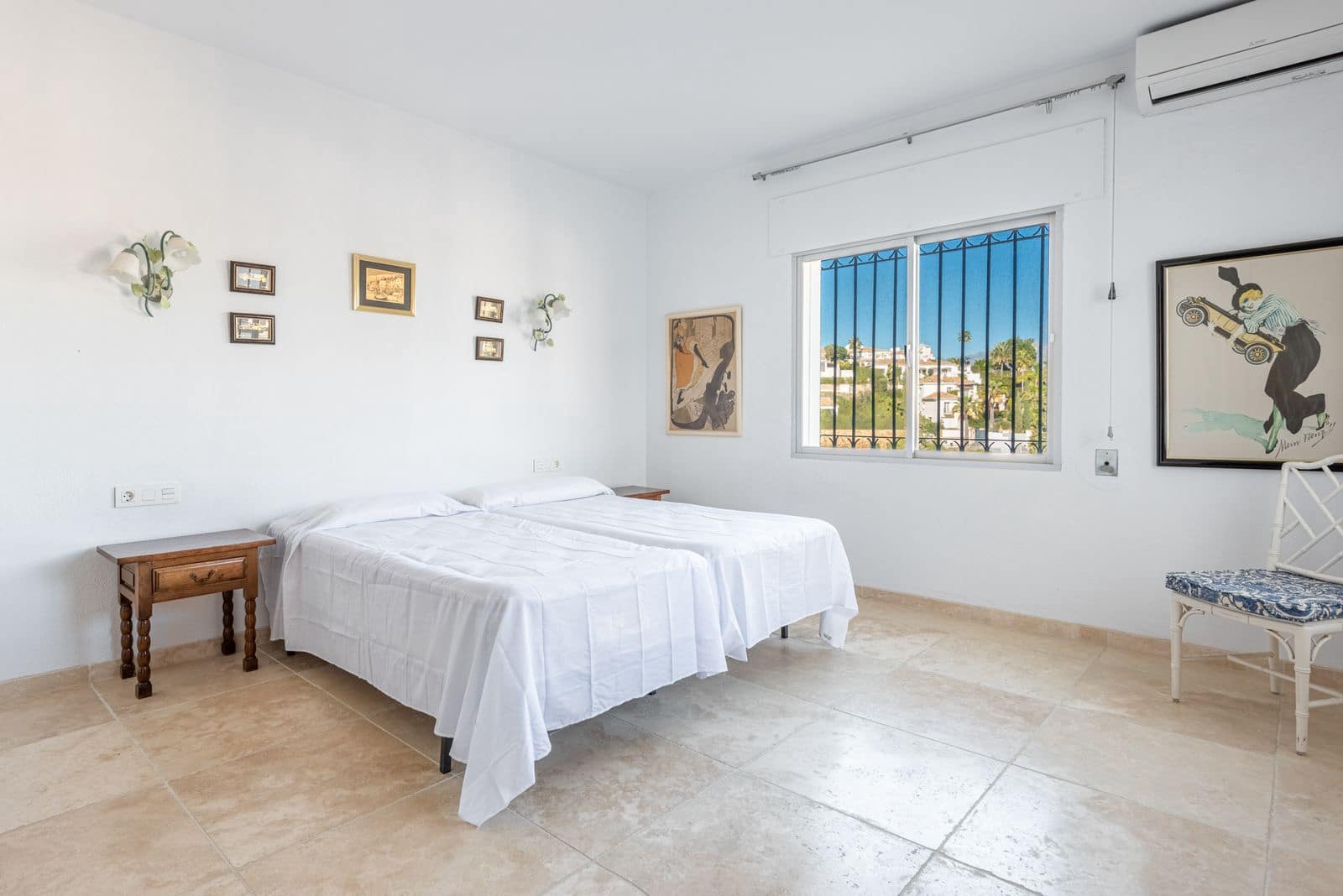 4 soveværelse Villa til salg i El Paraiso med swimmingpool garage - € 1.700.000 (Ref: 7070840)