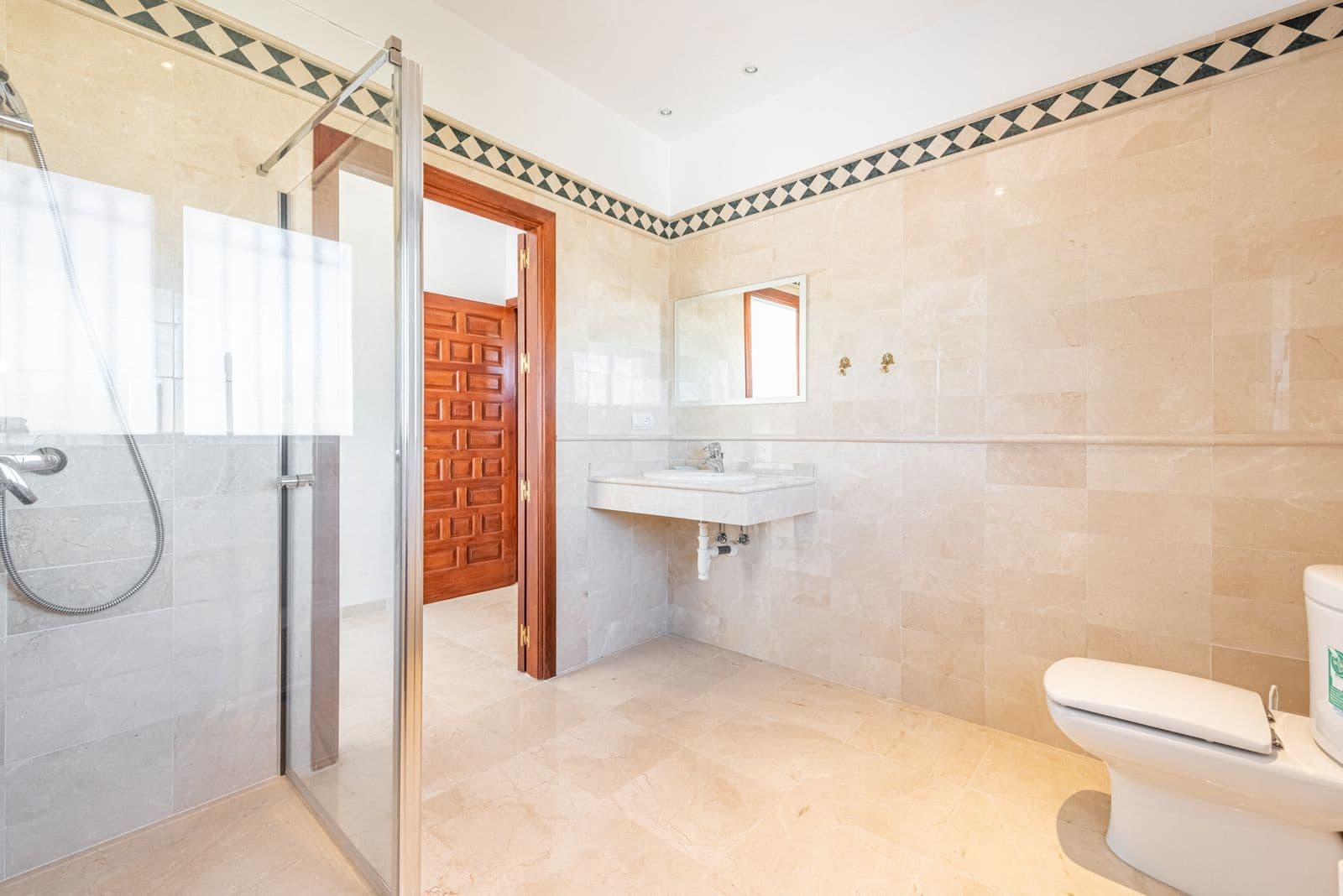 4 soveværelse Villa til salg i El Paraiso med swimmingpool garage - € 1.700.000 (Ref: 7070840)