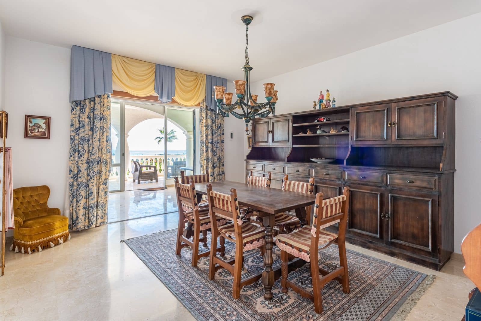 4 soveværelse Villa til salg i El Paraiso med swimmingpool garage - € 1.700.000 (Ref: 7070840)