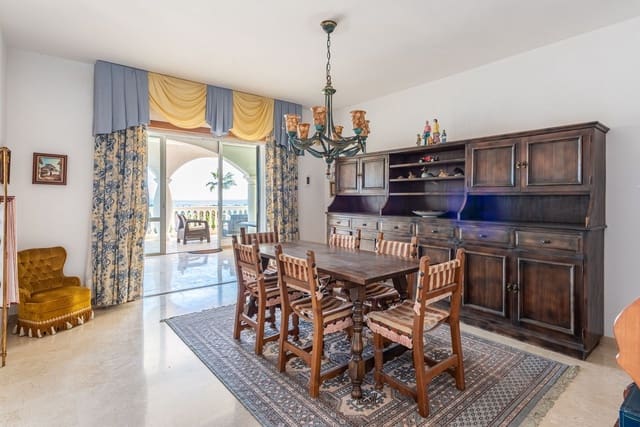 4 soverom Villa til salgs i El Paraiso, Estepona med svømmebasseng garasje - € 1 700 000 (Ref: 7070840)