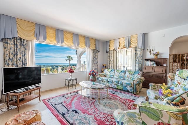 4 soverom Villa til salgs i El Paraiso, Estepona med svømmebasseng garasje - € 1 700 000 (Ref: 7070840)