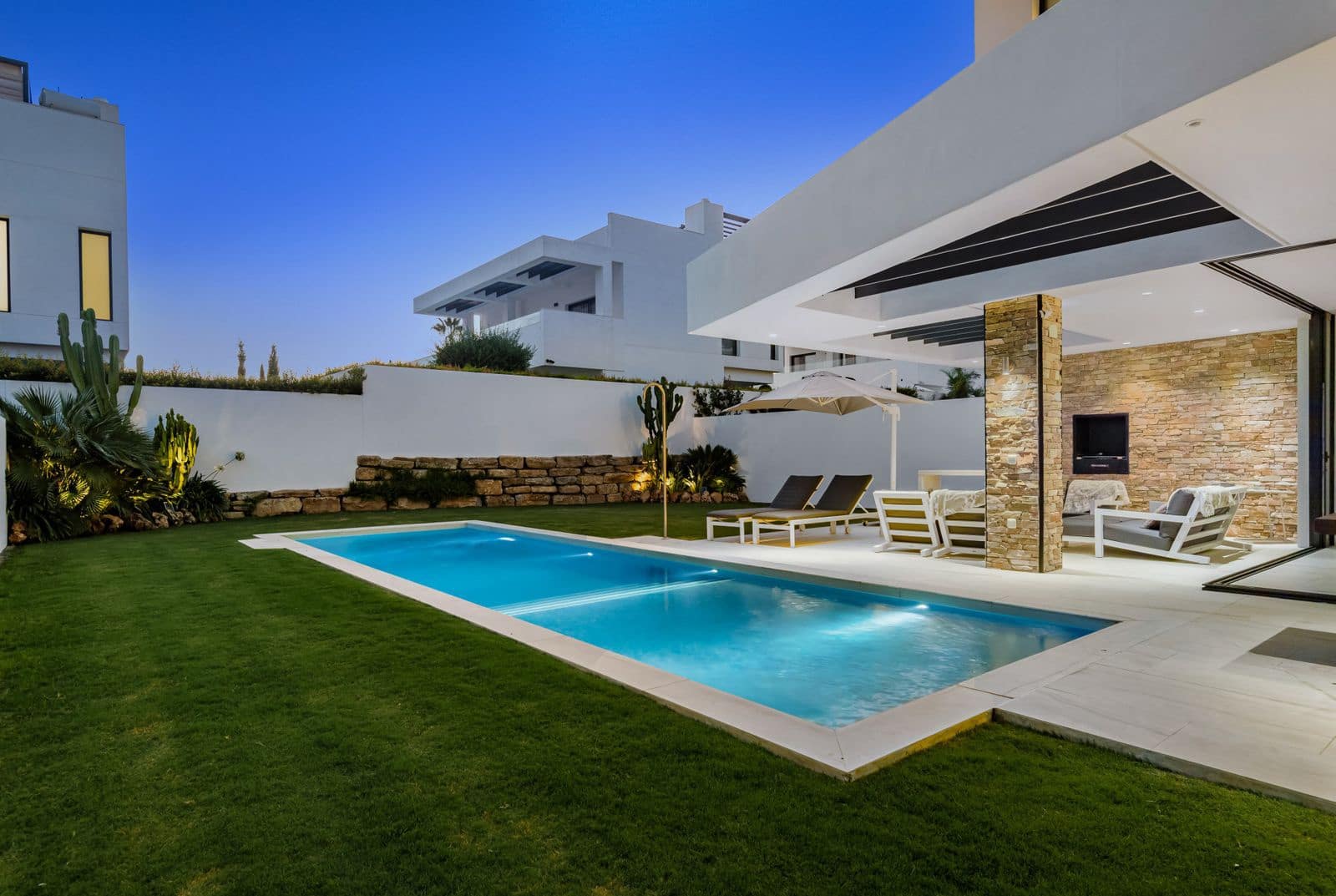 5 soveværelse Villa til salg i San Pedro de Alcantara med swimmingpool garage - € 1.950.000 (Ref: 7078777)