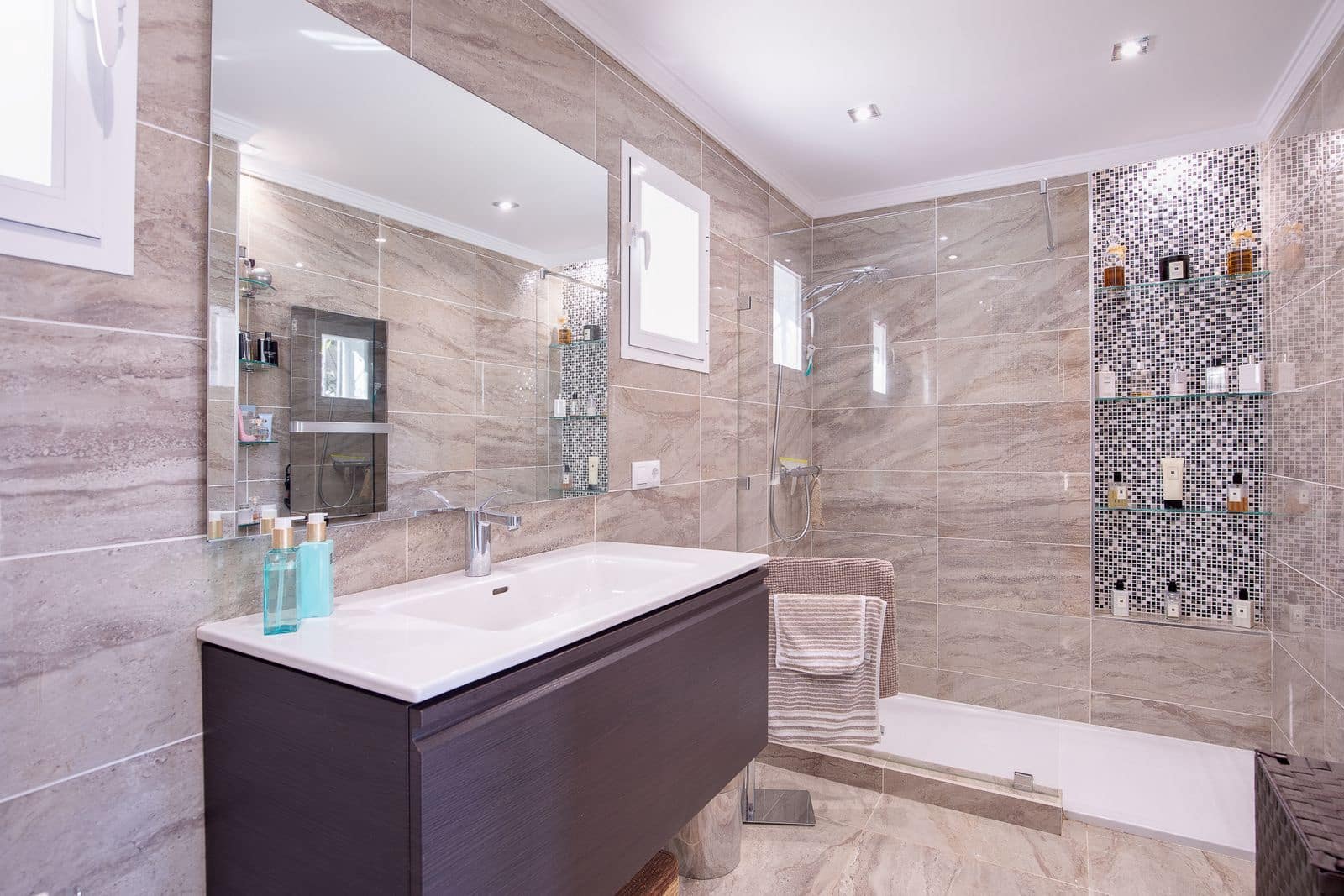 4 soverom Villa til salgs i Guadalmina med svømmebasseng garasje - € 2 100 000 (Ref: 7101418)