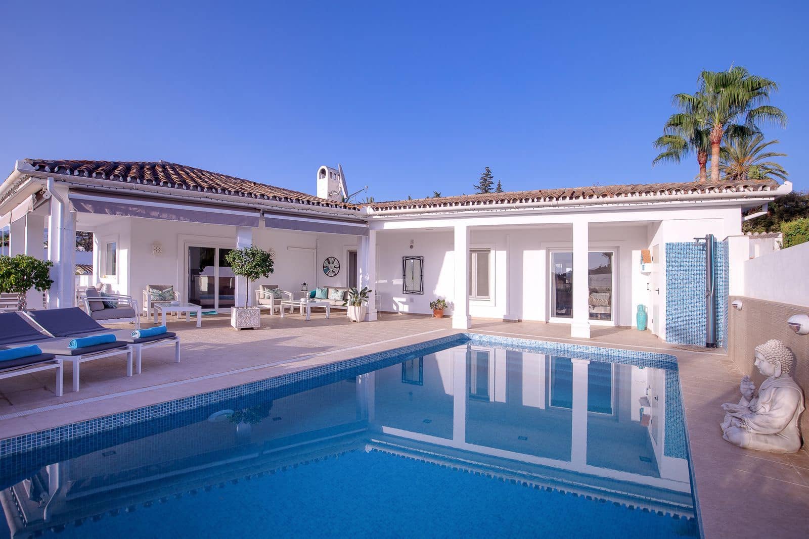 4 soverom Villa til salgs i Guadalmina med svømmebasseng garasje - € 2 100 000 (Ref: 7101418)