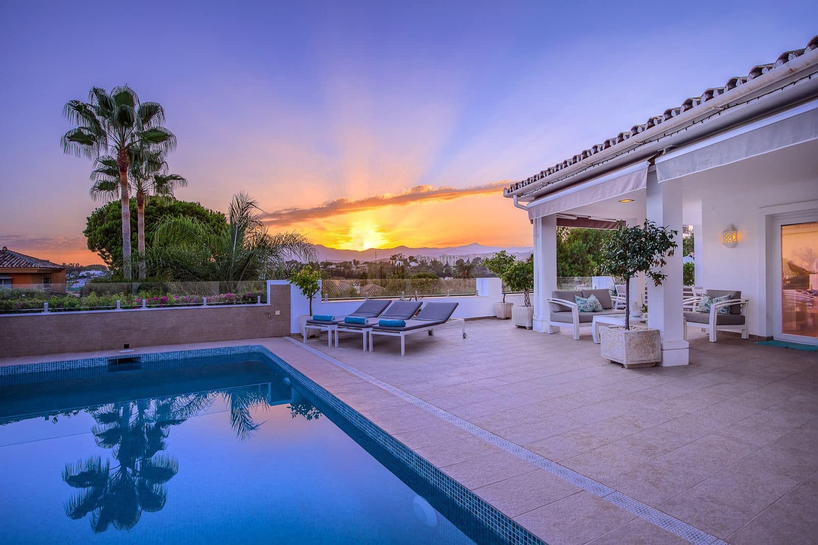 4 soverom Villa til salgs i Guadalmina med svømmebasseng garasje - € 2 100 000 (Ref: 7101418)