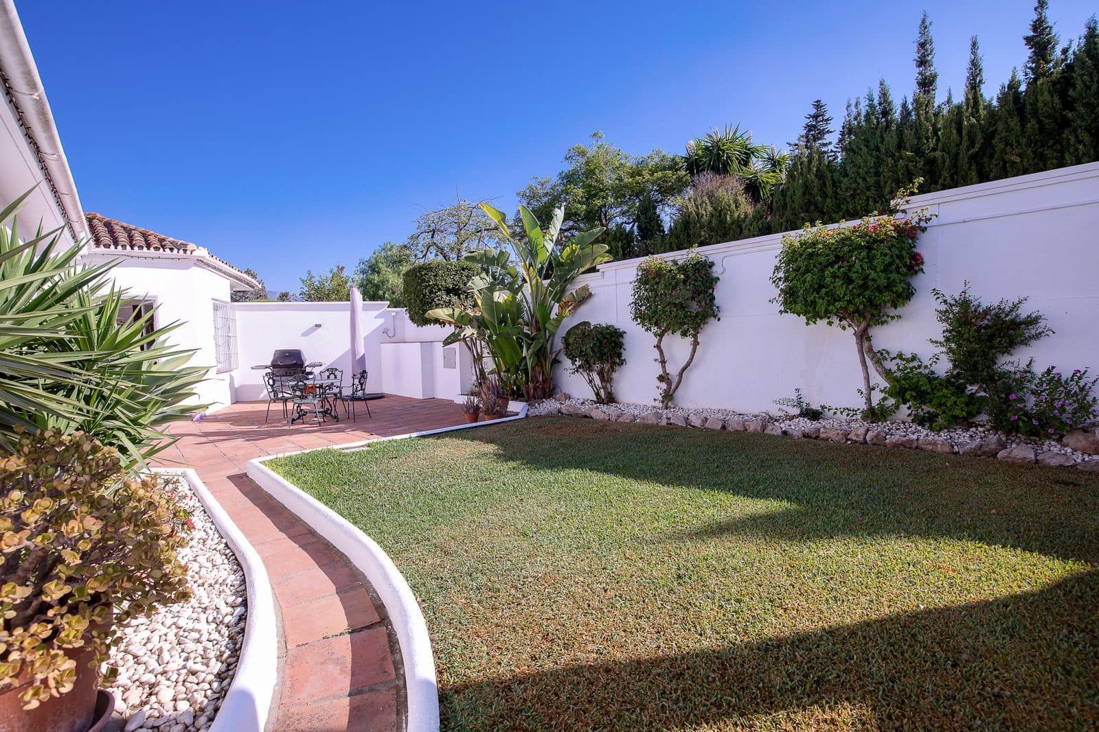 4 soverom Villa til salgs i Guadalmina med svømmebasseng garasje - € 2 100 000 (Ref: 7101418)