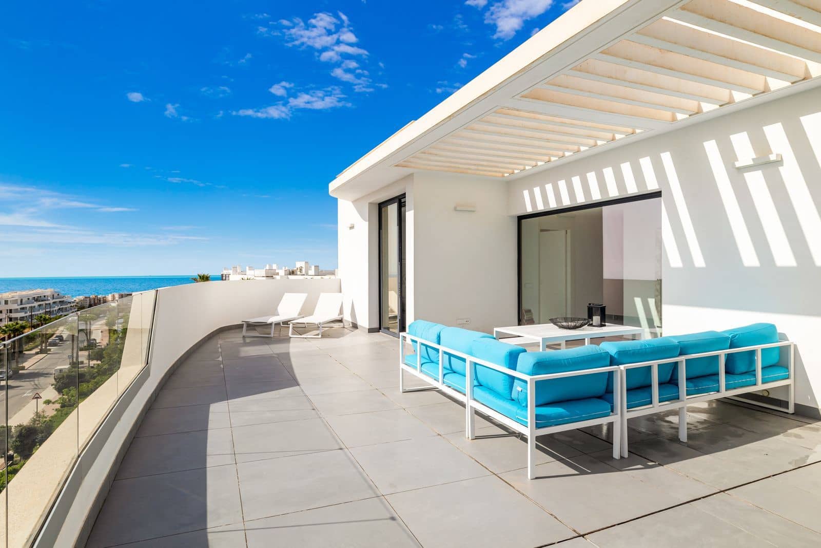 2 soveværelse Penthouse til salg i Fuengirola med swimmingpool garage - € 849.000 (Ref: 7200056)