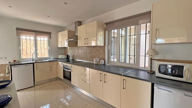 3 soverom Villa til salgs i Torrenueva, Mijas med svømmebasseng garasje - € 1 195 000 (Ref: 7223787)