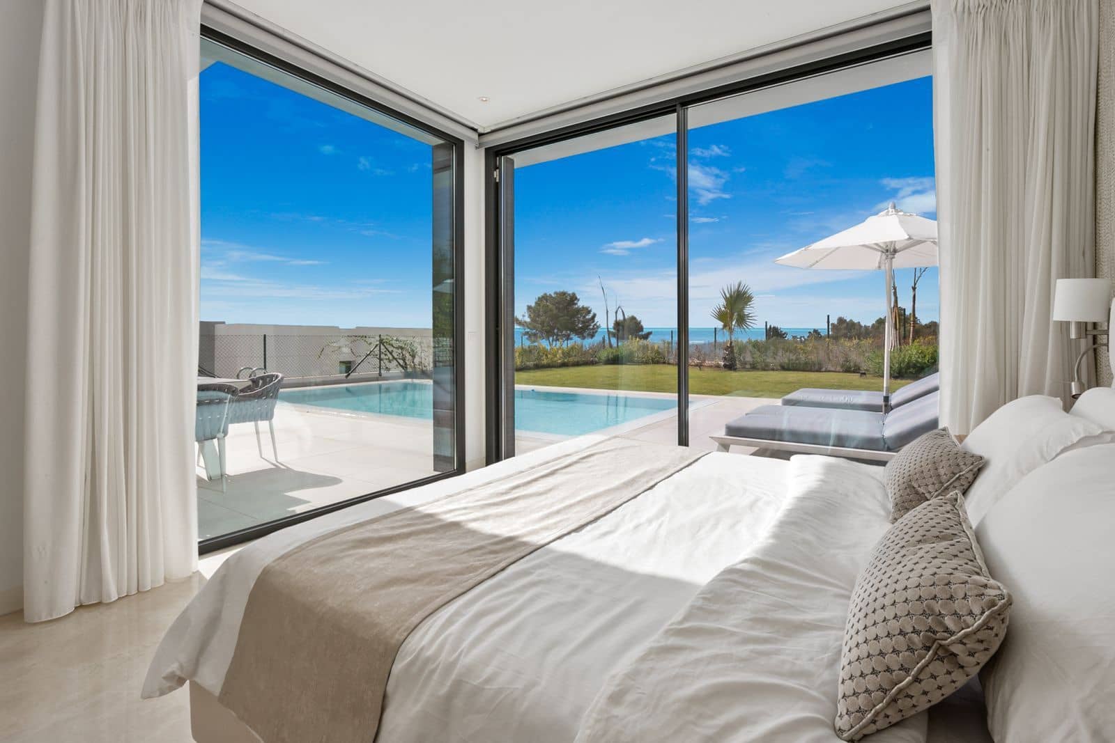 6 soveværelse Villa til salg i Calahonda med swimmingpool garage - € 1.990.000 (Ref: 7223788)