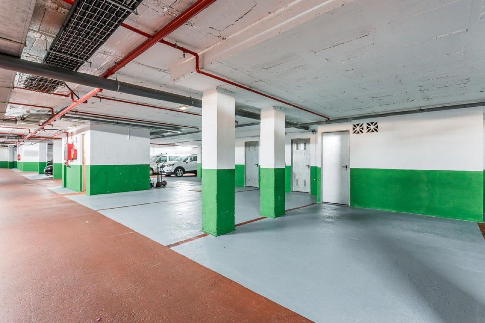 2 soverom Leilighet til salgs i Elviria med svømmebasseng garasje - € 395 000 (Ref: 7223789)