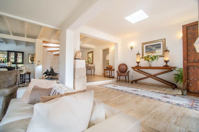 5 soverom Villa til salgs i Hacienda Las Chapas, Marbella med svømmebasseng garasje - € 1 975 000 (Ref: 7225772)