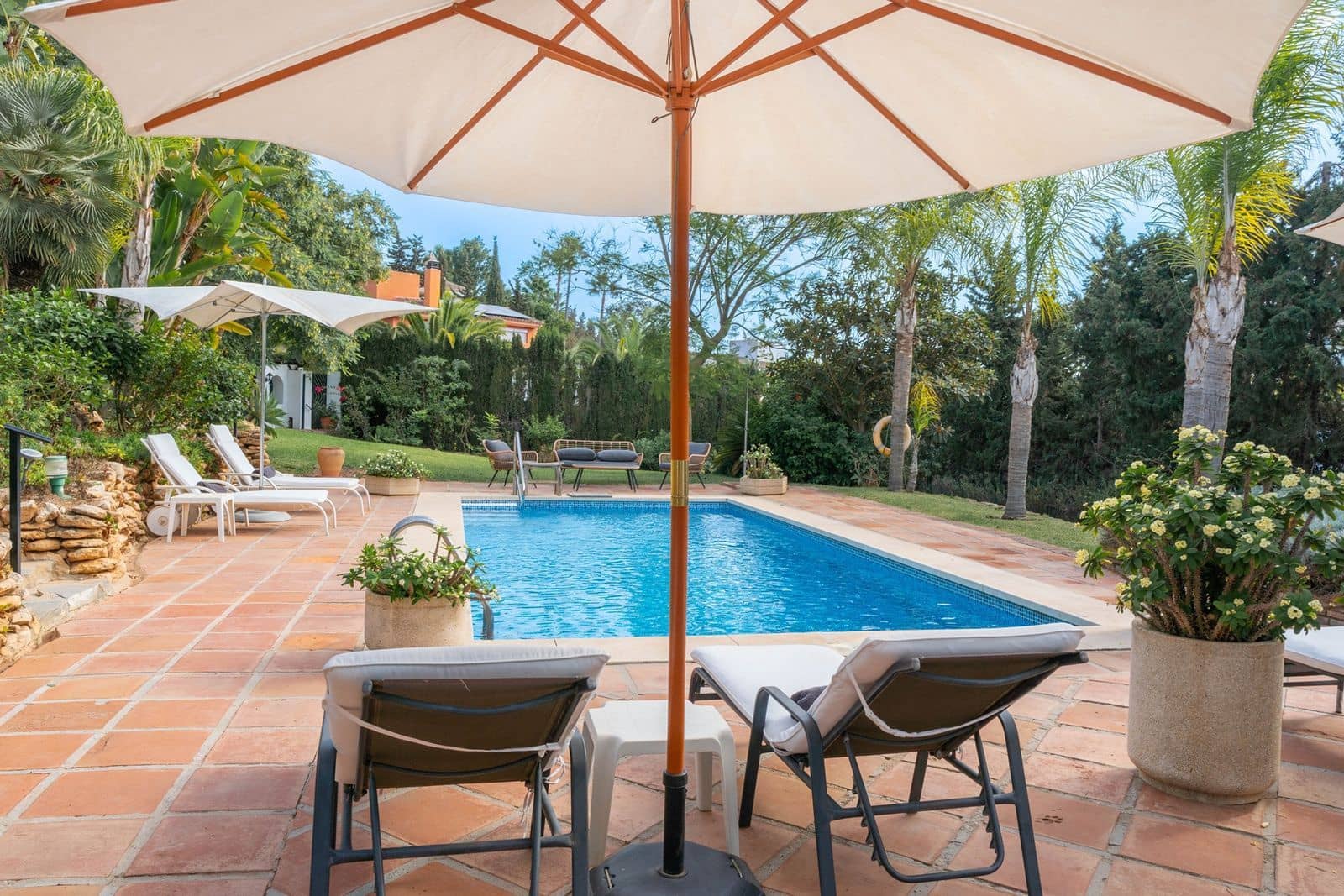 5 soveværelse Villa til salg i Marbella med swimmingpool garage - € 1.975.000 (Ref: 7225772)