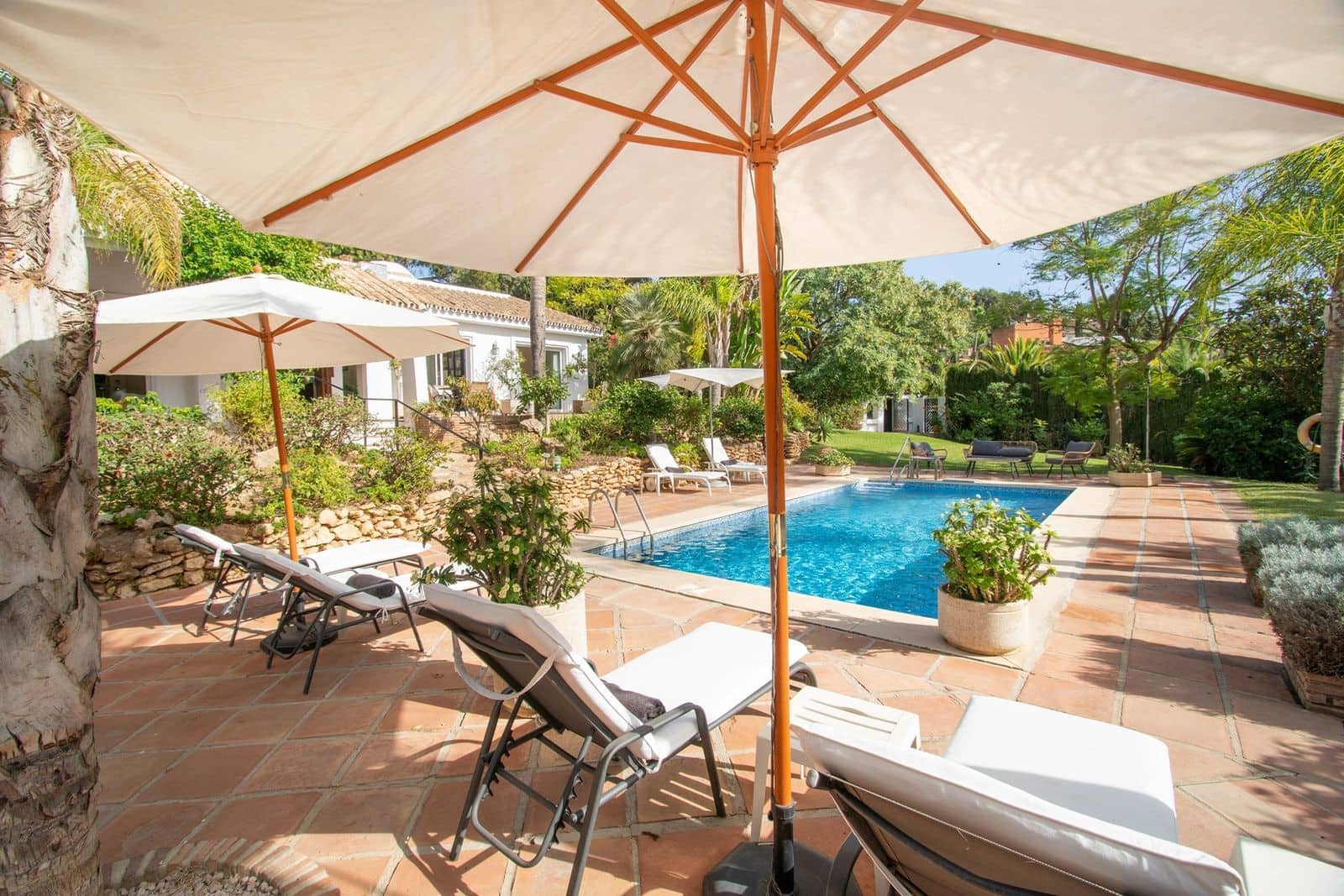 5 soveværelse Villa til salg i Marbella med swimmingpool garage - € 1.975.000 (Ref: 7225772)